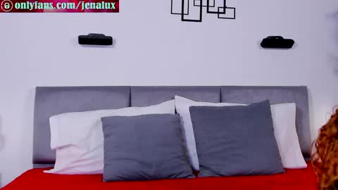 Snapshot of jenalux_ chatting on 15, 4, 2026 Jennalux online show from 15, 4, 2026