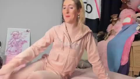 Snapshot of jenbydoll chatting on 23, 1, 2025 JenbyDoll online show from 23, 1, 2025