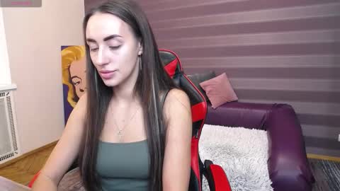 Snapshot of jeniferstone chatting on 24, 9, 2025 Kira online show from 24, 9, 2025