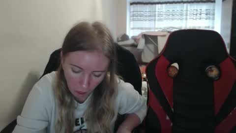 JenisAndPeter online show from 7, 10, 2025