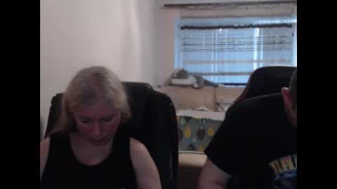 Snapshot of jenisandpeter chatting on 11, 6, 2026 JenisAndPeter online show from 11, 6, 2026
