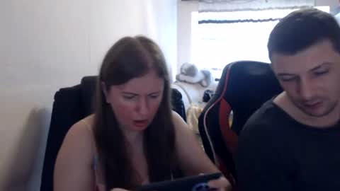 Snapshot of jenisandpeter chatting on 9, 7, 2026 JenisAndPeter online show from 9, 7, 2026