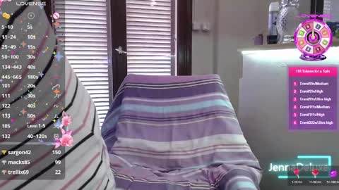 Snapshot of jennadeluxe chatting on 11, 5, 2026 Jenna online show from 11, 5, 2026