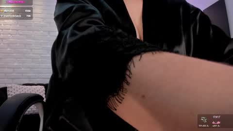 Snapshot of jennaolson chatting on 20, 2, 2025 Jenna Olson online show from 20, 2, 2025