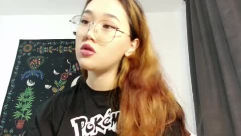 Snapshot of jennatyan chatting on 1, 10, 2025 JENNA online show from 1, 10, 2025
