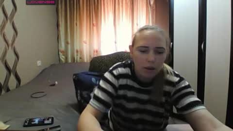 JenniDeep online show from 12, 4, 2026