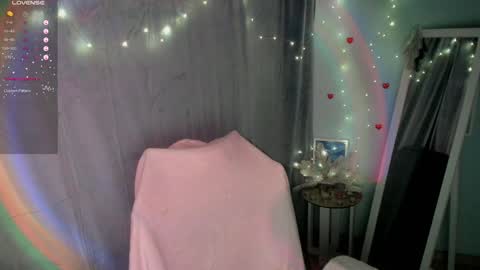 Snapshot of jennie_berry chatting on 7, 1, 2025 Jennie online show from 7, 1, 2025