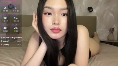 Snapshot of jennie_yung chatting on 20, 9, 2025 jennie_yung online show from 20, 9, 2025