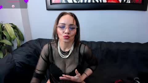 Jennie online show from 19, 9, 2025