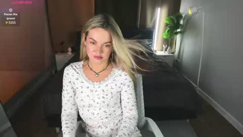 Jennifer Perezz online show from 10, 6, 2026