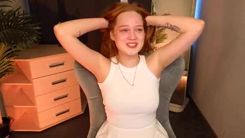 Snapshot of jennifer_shy_ chatting on 3, 3, 2026 Jennifer online show from 3, 3, 2026