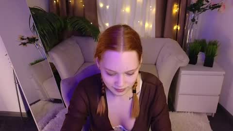 Snapshot of jennifer_shy_ chatting on 4, 4, 2026 Jennifer online show from 4, 4, 2026