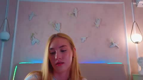 Snapshot of jennifercamprell chatting on 15, 4, 2026 jennifercamprell online show from 15, 4, 2026