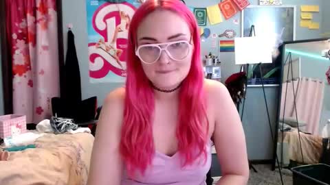 Snapshot of jennifergwen chatting on 7, 11, 2025 Jennifer Gwen online show from 7, 11, 2025