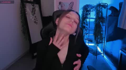 Snapshot of jenniferkiim chatting on 27, 10, 2025 jenniferkiim online show from 27, 10, 2025