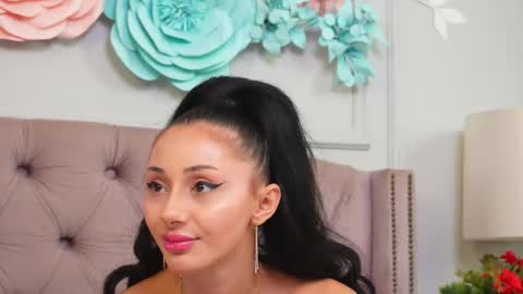 JenniferLovve online show from 14, 11, 2025