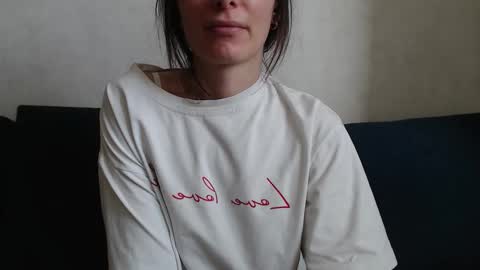 Snapshot of jennnamaaya chatting on 16, 10, 2025 Jenny online show from 16, 10, 2025