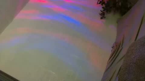 PRETTY JENNY online show from 23, 12, 2025