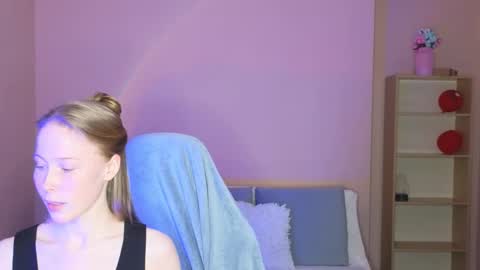 Snapshot of jenny_angelok chatting on 29, 3, 2026 Next broadcast on December 05 subject to change online show from 29, 3, 2026