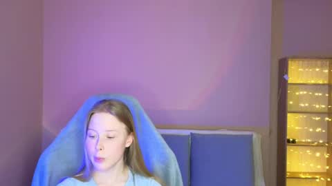 Snapshot of jenny_angelok chatting on 15, 4, 2026 Next broadcast on December 05 subject to change online show from 15, 4, 2026