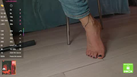 Snapshot of jenny_fighterfeet chatting on 8, 3, 2025 Jenny online show from 8, 3, 2025