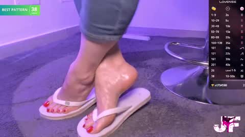 Snapshot of jenny_fighterfeet chatting on 27, 4, 2026 Jenny online show from 27, 4, 2026