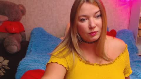Snapshot of jenny_oliviawow chatting on 24, 9, 2025 All the most interesting in private. my room for my smile online show from 24, 9, 2025
