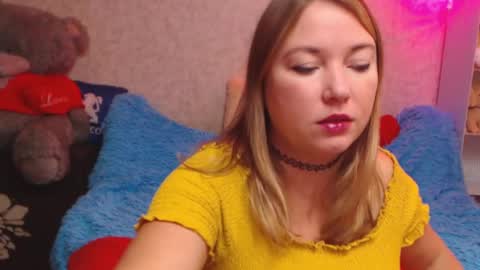 Snapshot of jenny_oliviawow chatting on 28, 10, 2025 All the most interesting in private. my room for my smile online show from 28, 10, 2025
