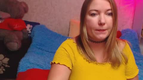Snapshot of jenny_oliviawow chatting on 17, 11, 2025 All the most interesting in private. my room for my smile online show from 17, 11, 2025