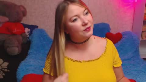 Snapshot of jenny_oliviawow chatting on 4, 12, 2025 All the most interesting in private. my room for my smile online show from 4, 12, 2025