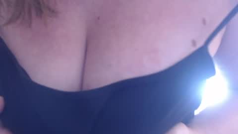 Snapshot of jenny_oliviawow chatting on 9, 4, 2026 All the most interesting in private. my room for my smile online show from 9, 4, 2026