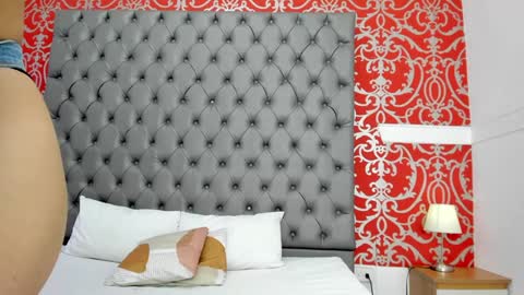 jenny_towers online show from 2, 2, 2025