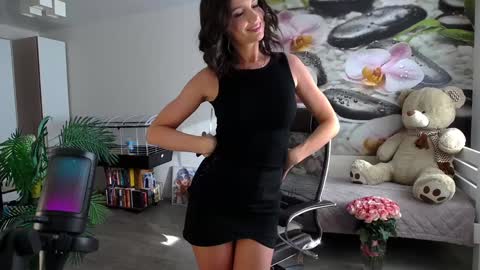 jennycutey online show from 5, 12, 2024