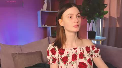 Snapshot of jennyfer_me chatting on 17, 5, 2026 jennyfer_me online show from 17, 5, 2026