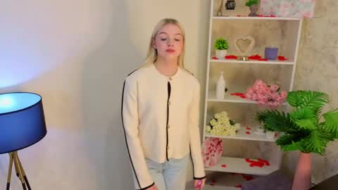 Snapshot of jennyriedl chatting on 5, 5, 2026 Sofia online show from 5, 5, 2026