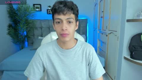 Snapshot of jeremias_1 chatting on 15, 4, 2026 JEREMIAS online show from 15, 4, 2026