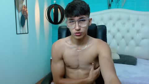 Snapshot of jeremy_job chatting on 11, 4, 2026 Jeremy online show from 11, 4, 2026