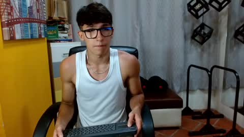 Snapshot of jeremy_job chatting on 20, 4, 2026 Jeremy online show from 20, 4, 2026