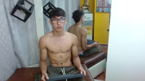 Snapshot of jeremy_job chatting on 22, 4, 2026 Jeremy online show from 22, 4, 2026