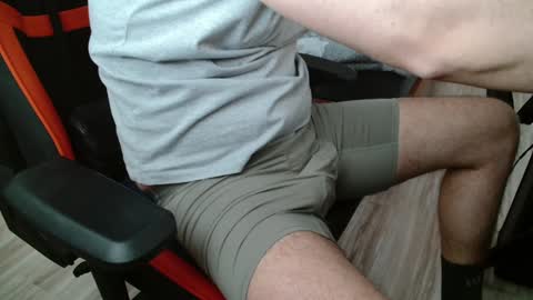 Snapshot of jerklove1006 chatting on 20, 1, 2025 Boy likes daddies online show from 20, 1, 2025