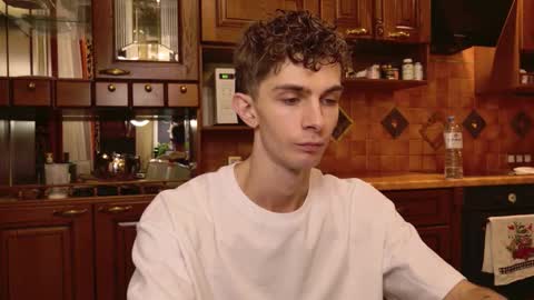 Jerry  online show from 16, 12, 2025