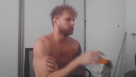 Snapshot of jerryalise chatting on 5, 1, 2025 jerryalise online show from 5, 1, 2025