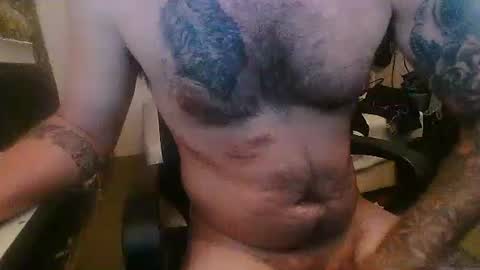 Snapshot of jerrysteinman69 chatting on 13, 4, 2026 Girth Brooks online show from 13, 4, 2026