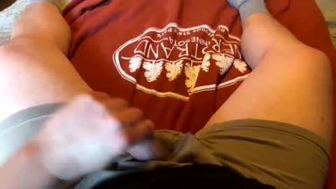 Snapshot of jerswill chatting on 6, 2, 2025 Jeremys room chill and puff one enjoy online show from 6, 2, 2025