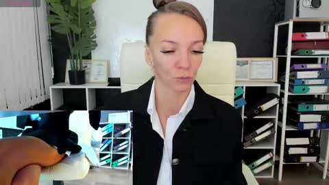 jesica_moon_peachy online show from 19, 9, 2025