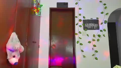 Snapshot of jess_sweett chatting on 28, 6, 2026 Jessica online show from 28, 6, 2026