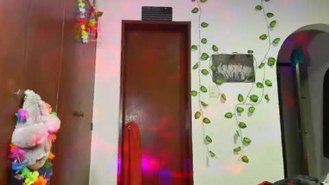 Snapshot of jess_sweett chatting on 5, 7, 2026 Jessica online show from 5, 7, 2026