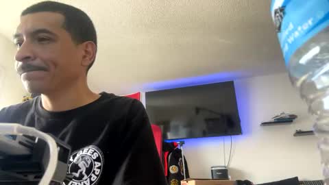 Snapshot of jesselopezcali chatting on 7, 1, 2025 Hungjessy online show from 7, 1, 2025