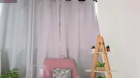 bella  adams online show from 22, 1, 2025