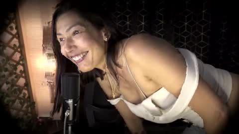 Snapshot of jessi_dreams chatting on 8, 4, 2026 Jessica Gomez online show from 8, 4, 2026